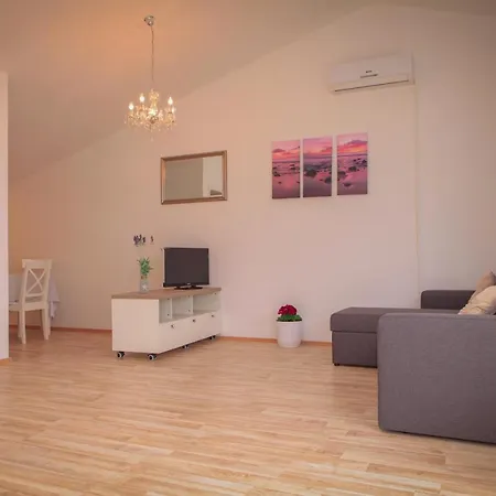 Marija Apartment *
